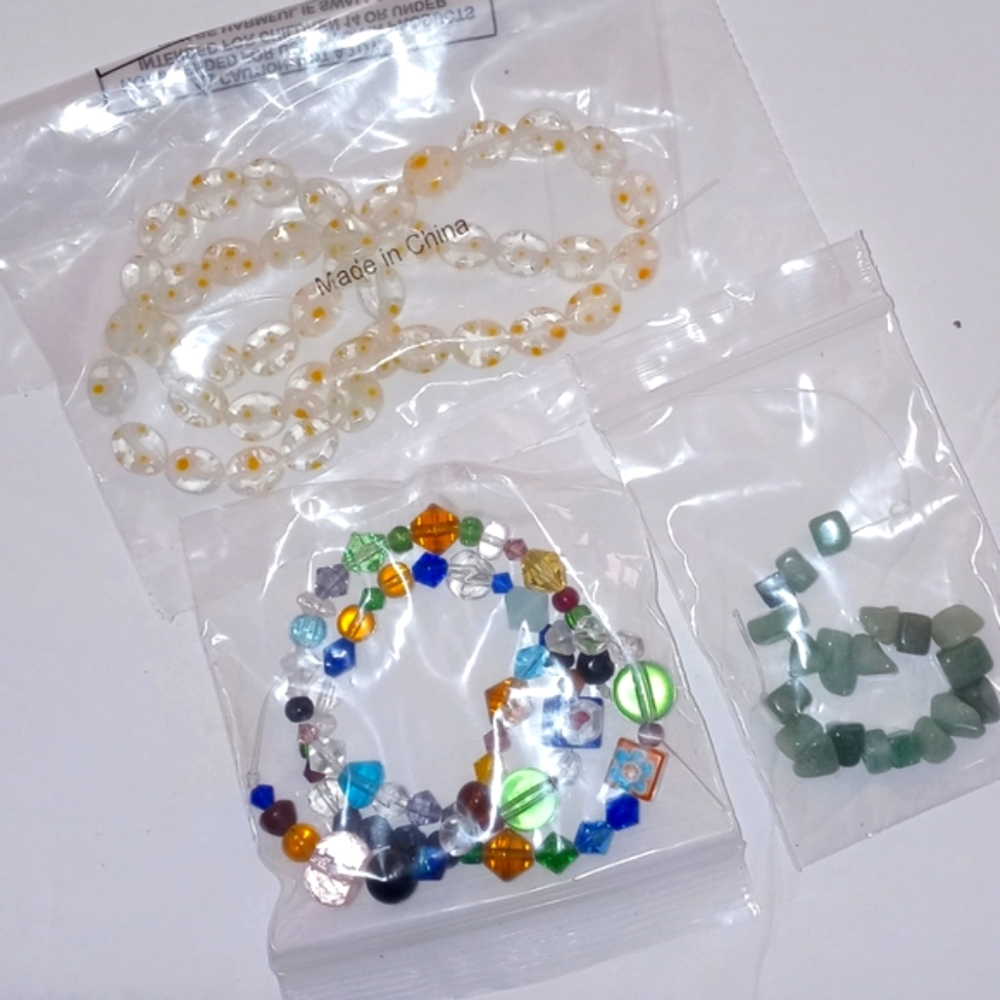 Small Fun Crafting Lot - Picture 7 of 12